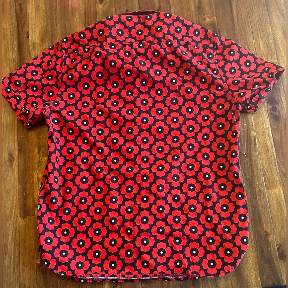 Cactus Man Slim fit Size Large pastel red short sleeve button down - Picture 2 of 3